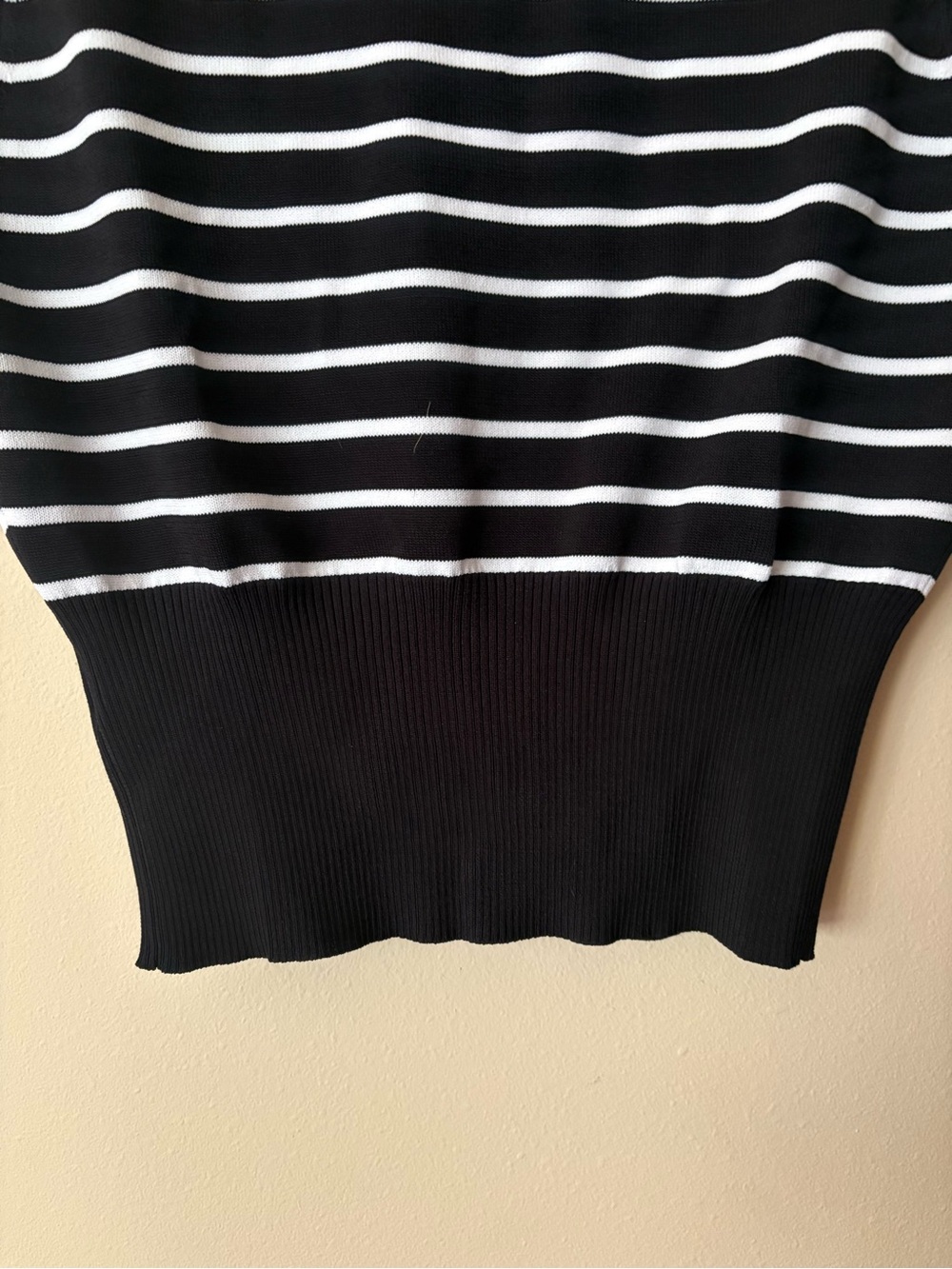 Commense Black & White Striped Sleeveless Knit Shell - Picture 7 of 8